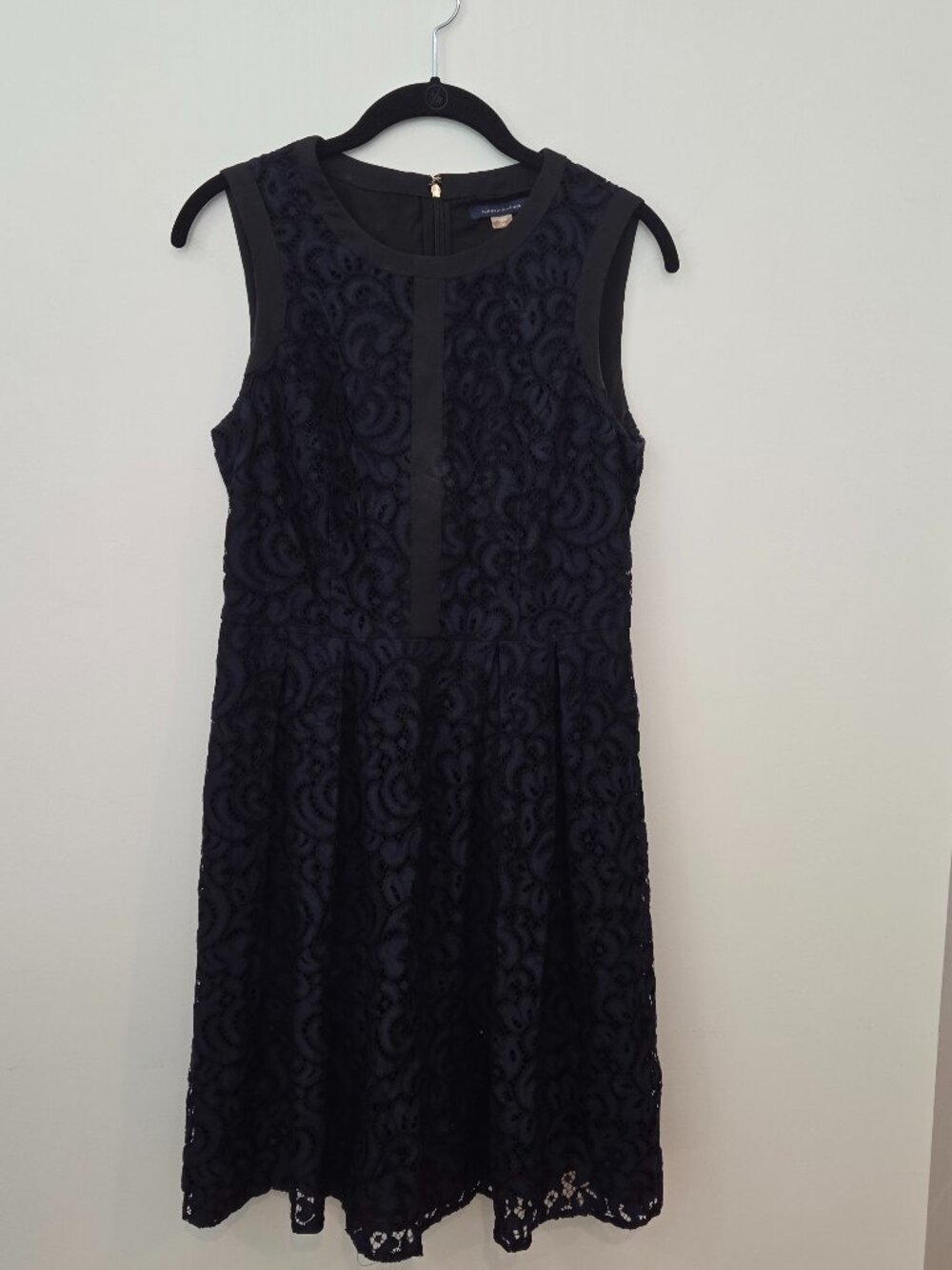 Tommy Hilfiger Navy Lace Cocktail Dress Size 6 Sleeveless Lined Preppy Classic